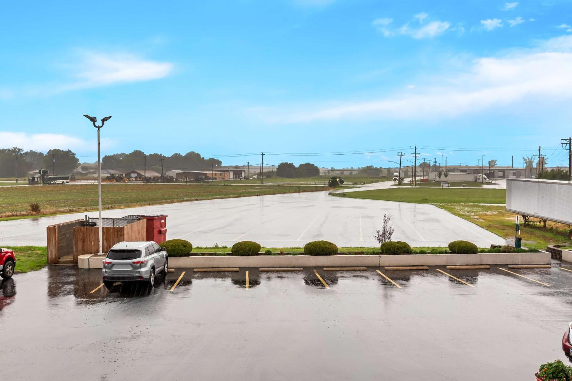 Red Lion Inn & Suites Pontoon Beach Exterior foto